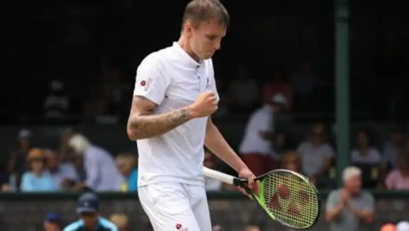 Казахстанец вышел в третий круг Wimbledon