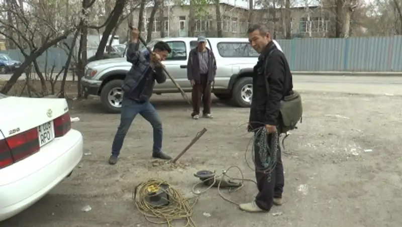 В Бостандыкском районе Алматы с начала года демонтировали 682 незаконных ограждений