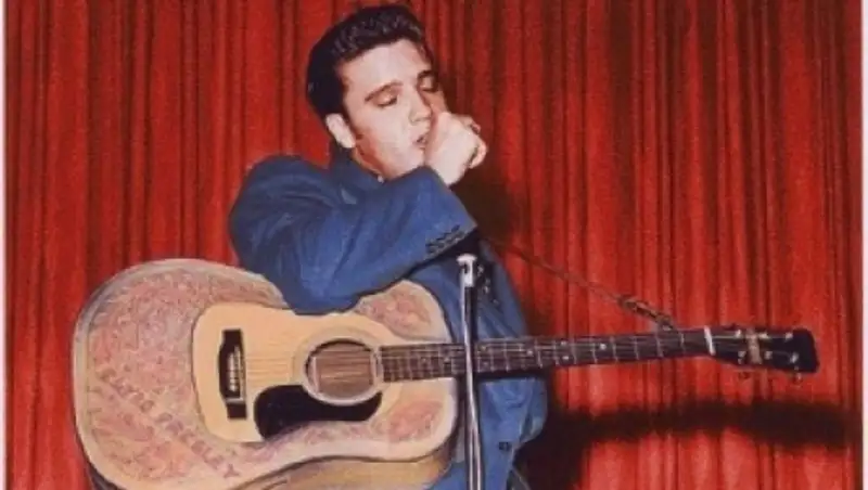 В Нью-Йорке продали с аукциона более 150 вещей, принадлежавших Элвису Пресли