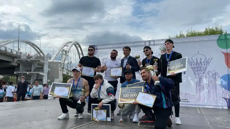 В Нур-Султане ко Дню столицы проходят соревнования «Голос поколений»