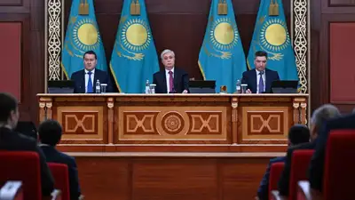 эксперты выразили мнение по итогам совещания с Токаевым, фото - Новости Zakon.kz от 19.04.2023 19:54