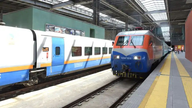 В Казахстане летом увеличат число женских вагонов