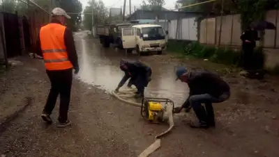 Пресс-служба ДЧС Алматы, фото - Новости Zakon.kz от 30.04.2020 21:05
