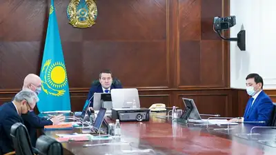 Алихан Смаилов провел первое заседание Республиканского штаба по реализации предвыборной программы президента
