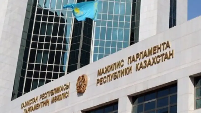 Депутаты обратились к Сагинтаеву с просьбой обеспечить жильем военнослужащих на пенсии