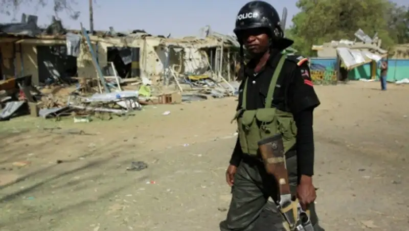 У комплекса зданий правительства в Нигерии подорвался смертник