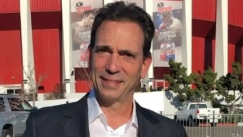 Промоутер Головкина анонсировал его сенсационный бой после «Канело»