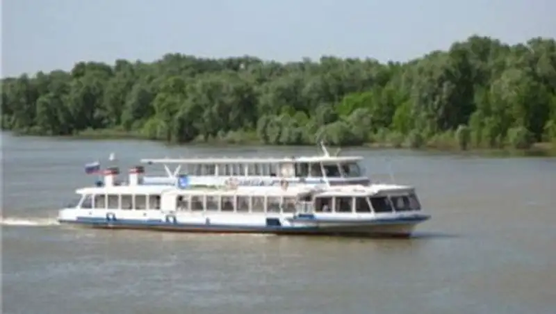 В Павлодаре на р.Иртыш лодка столкнулась с теплоходом, погиб 1 человек