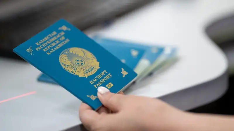 Пилотный проект по выдаче паспортов и удостоверений через терминалы документирования запустят с 1 января 2024 года, фото - Новости Zakon.kz от 25.12.2023 16:47