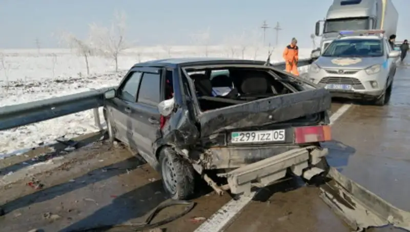 ДТП с участием семи машин произошло в Туркестанской области