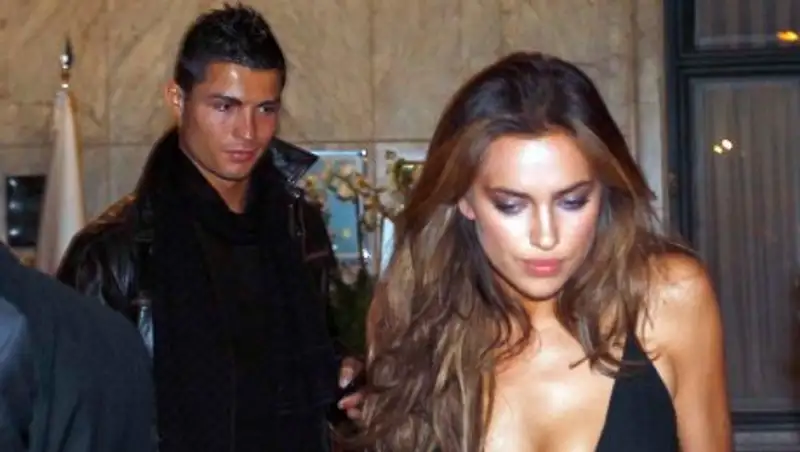 Кардашьян, Хилтон и Шейк могут опросить по делу Роналду