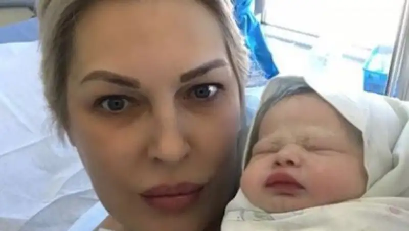Звезда "Битвы экстрасенсов" едва не умерла при родах