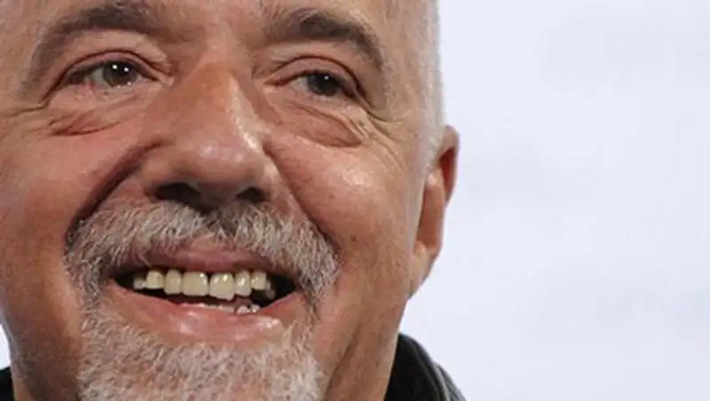 Пауло Коэльо завел страницу во «ВКонтакте»