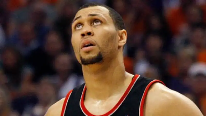 Бывшего игрока НБА ранили в перестрелке в Лос-Анджелесе