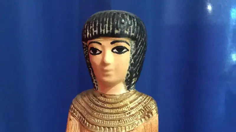 В Министерстве древностей Египта высказались о цвете кожи Клеопатры