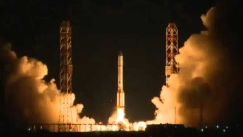 С Байконура запустили «Протон-М» со спутником «Экспресс-АМ7»