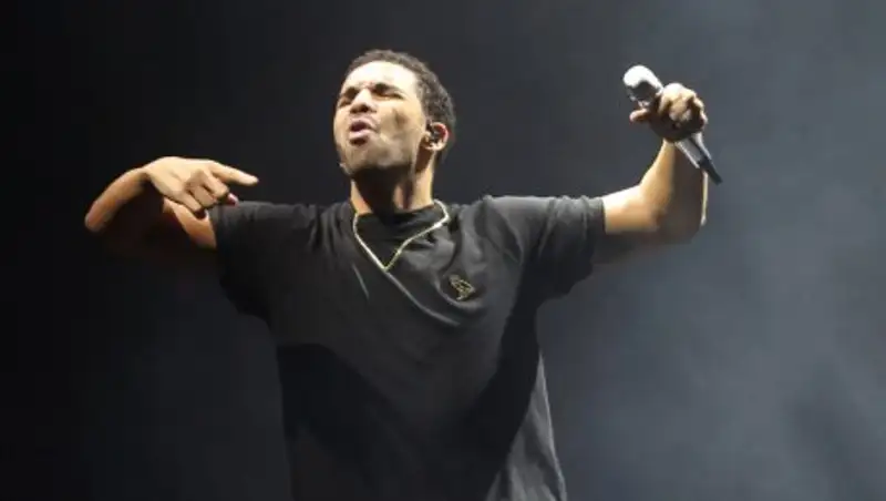 Из автобуса рэпера Дрейка украли украшения стоимостью 3 миллиона долларов