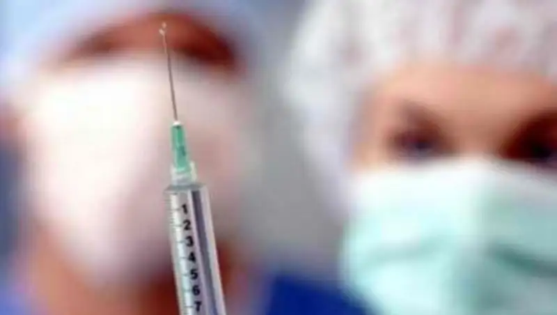 Вред от вакцинации против кори в миллионы раз меньше, чем от болезни - эксперт