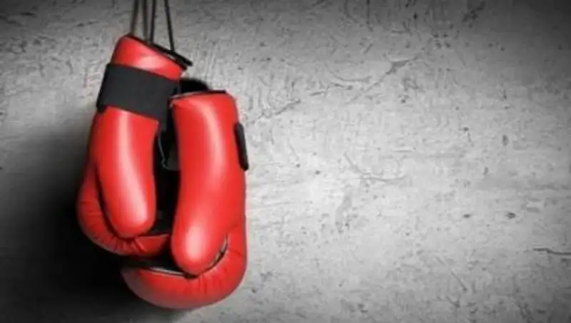 Казахстанский боксер может стать обдадателем двух титулов