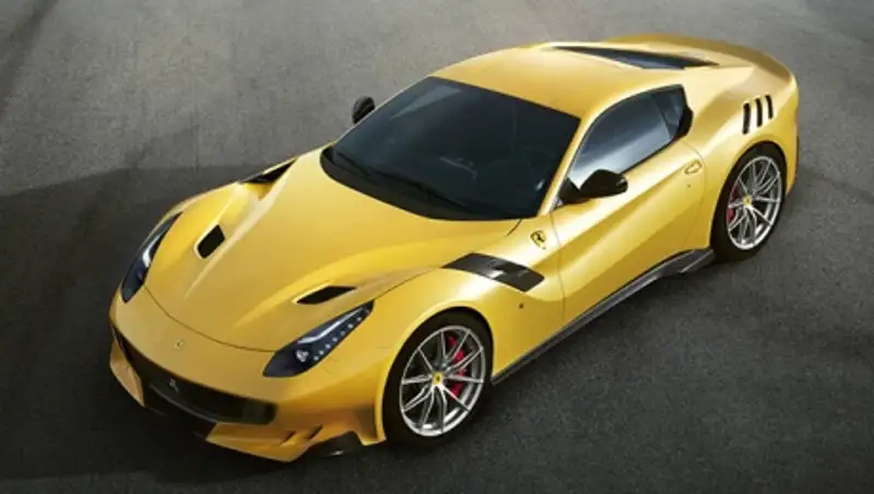 Ferrari представил 780-сильный суперкар F12tdf