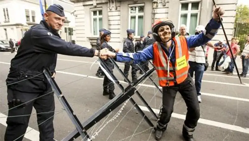 В Бельгии полицейские в знак протеста отказались штрафовать нарушителей