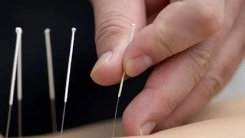 Нетрадиционная медицина: Астанчанка получила гнойные воспаления и ожоги