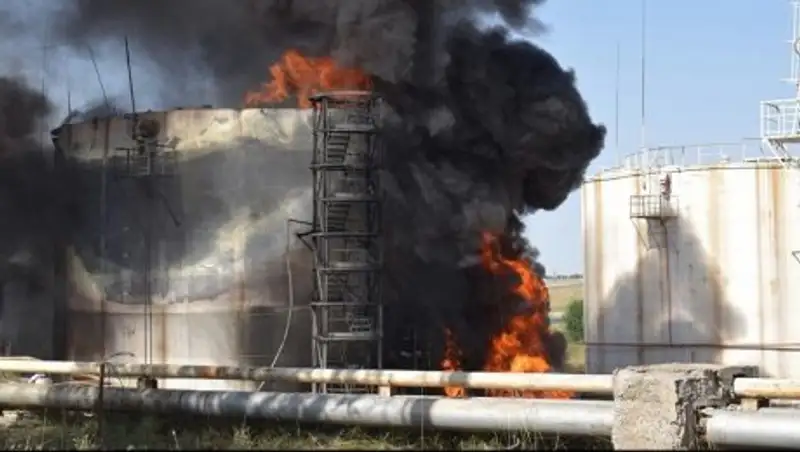 Спецкомиссия озвучила первые выводы по пожару на нефтебазе в Шымкенте