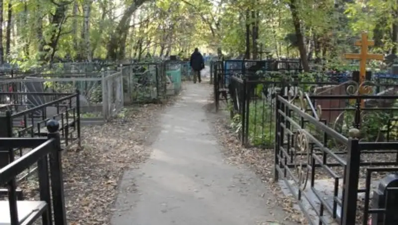 В Алматы появится еще два кладбища