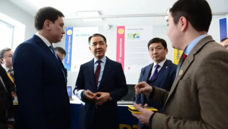 Бакытжан Сагинтаев посетил парк инновационных технологий в Алматы