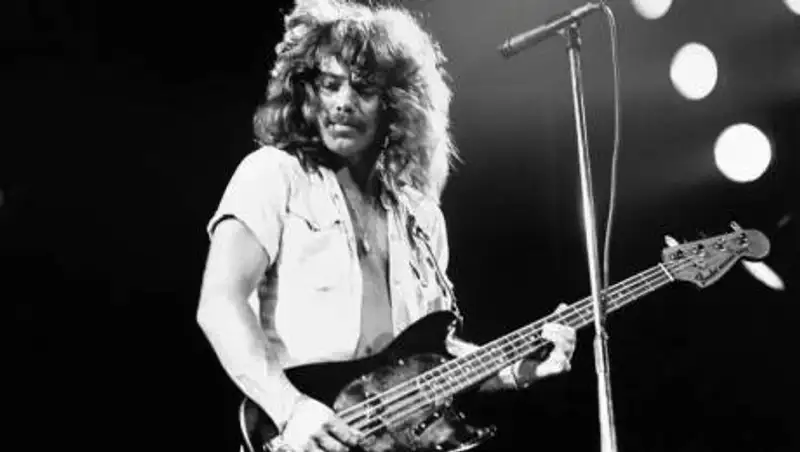 Скончался основатель и басист рок-группы Status Quо