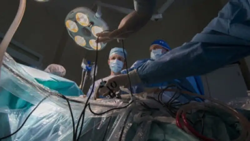 Врачи: Наша задача - поставить выжившую в авиакатастрофе Асем Шаяхметову на ноги