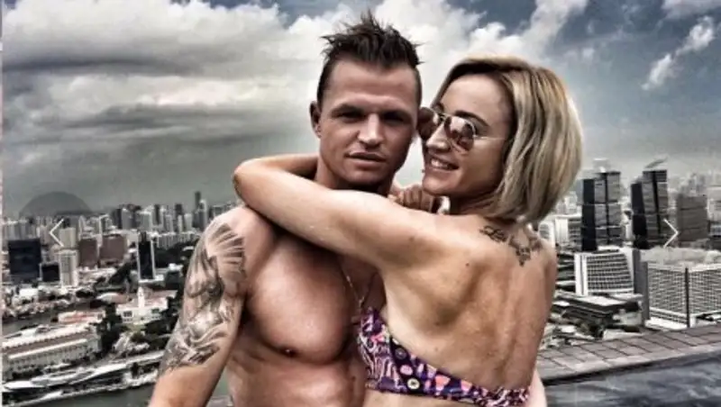 Бузова высмеяла бывшего мужа