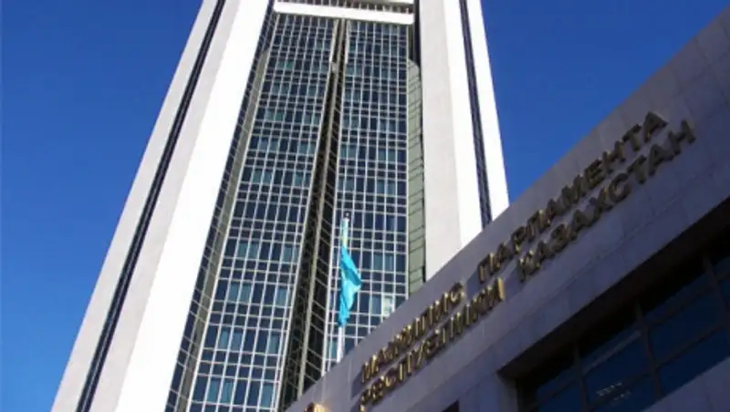 В Мажилис Парламента РК по итогам выборов вошли три партии