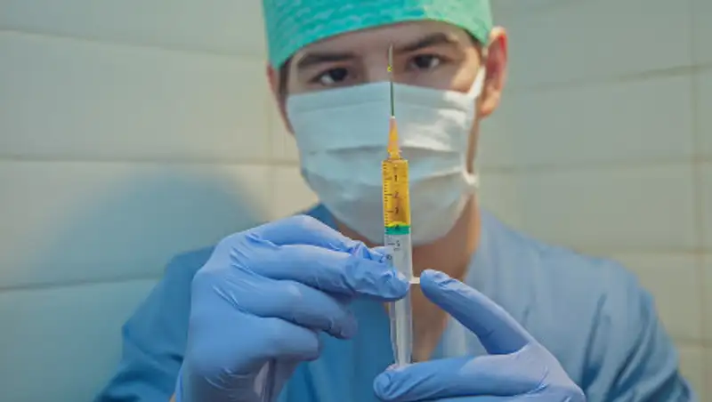 Зеленский пообещал $1 млн за вакцину от коронавируса