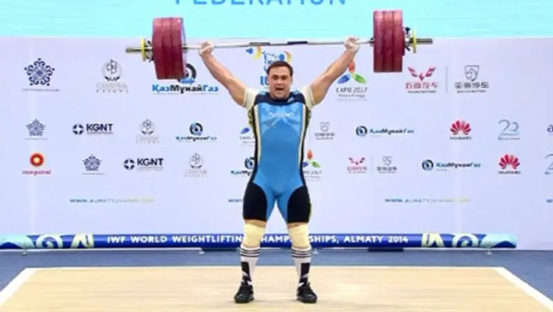 Ильин не вошел в топ-10 ЧМ по тяжелой атлетике