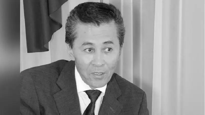 Умер известный казахстанский диктор Абдирали Болебай