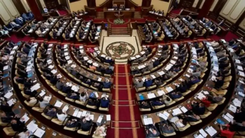 Мажилис одобрил законопроект о платежах и платежных системах