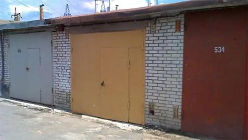 Труп женщины был найден в диване в одном из гаражей Актау