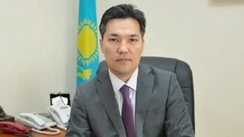 Экс-начальник управления здравоохранения ЮКО помещен под домашний арест