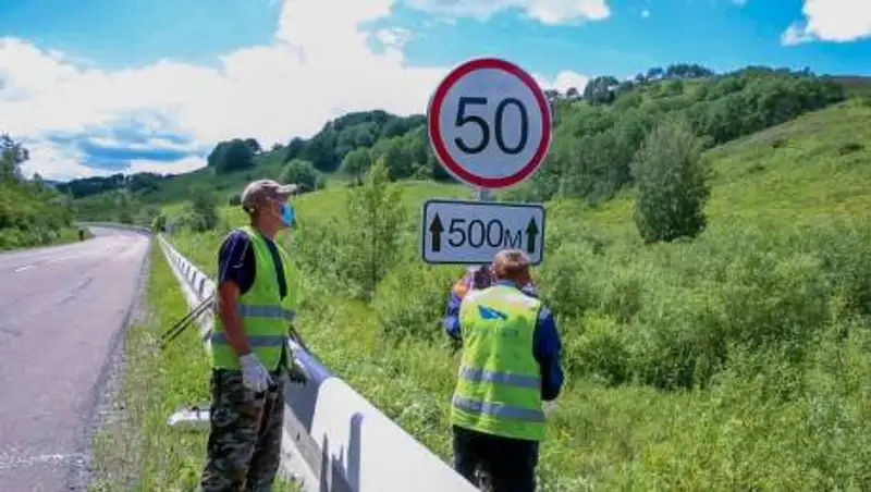 Знаки ограничения скорости установили на трассе в сторону зоны отдыха в ВКО