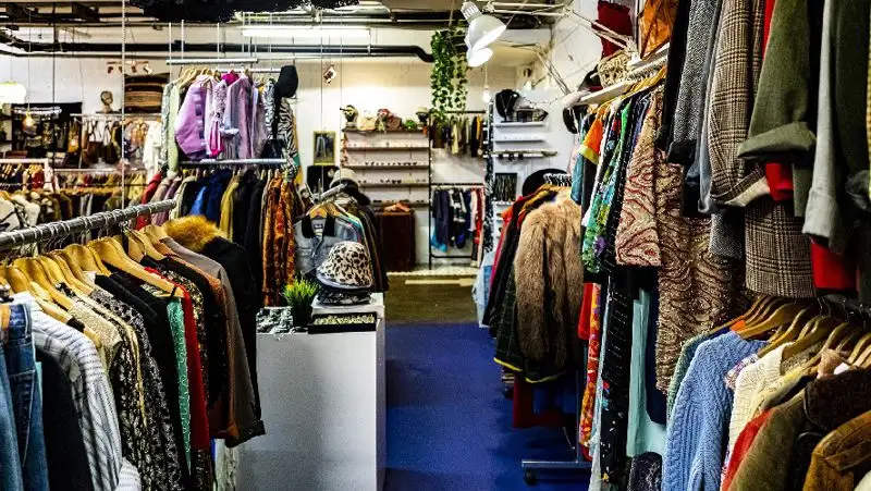 Казахстанцам объяснили, в каком случае можно вернуть одежду обратно в магазин