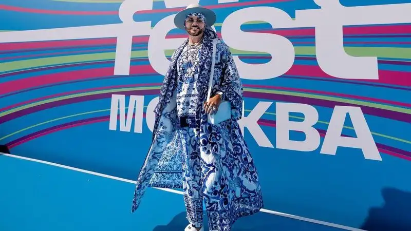 Наряд Филиппа Киркорова обсуждают в Сети