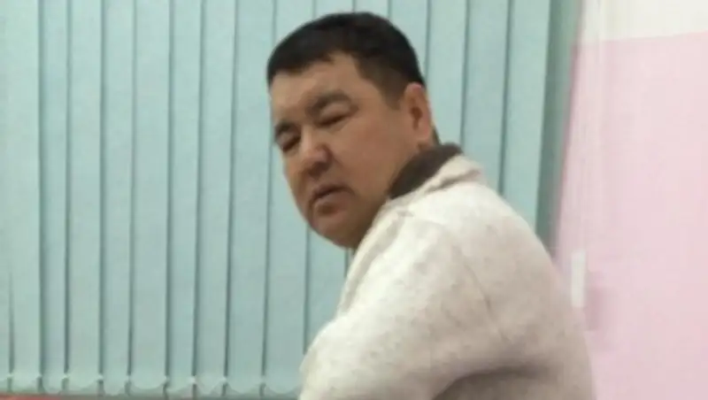 Акима села Умирзак задержали пьяным за рулем в центре Актау