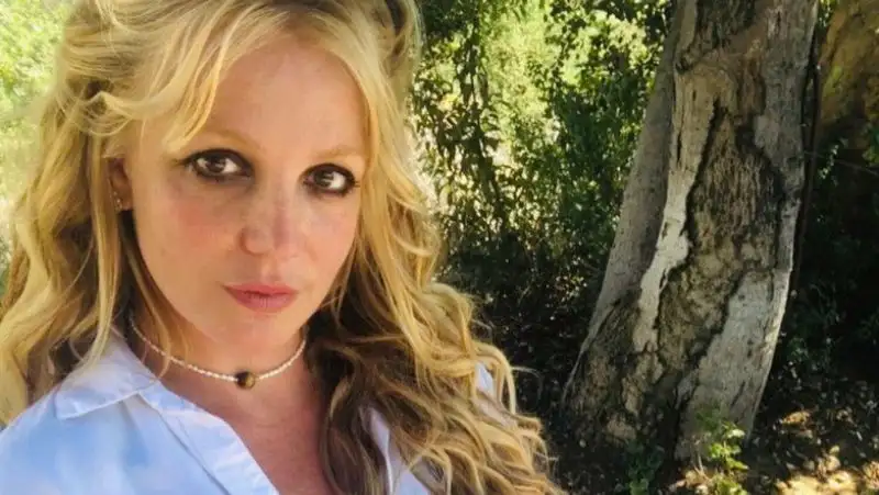 Трудно вспоминать – Бритни Спирс рассказала, что пишет мемуары