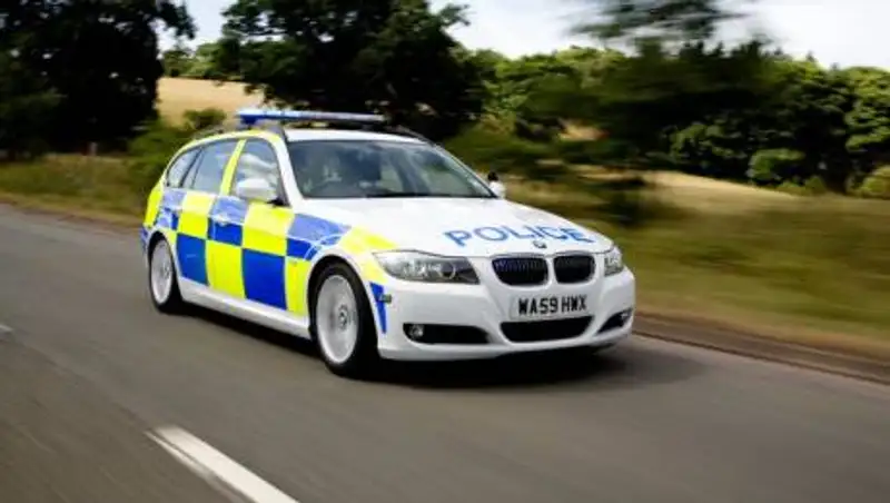 Вооруженный ножом мужчина напал на посетителей пивбара в Англии