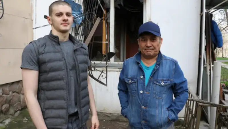 Соседи спасли мужчину от пожара в Алматы