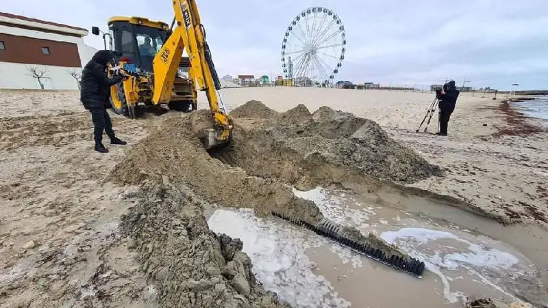 Сточные воды сливали в Каспийское море и озеро Каракол