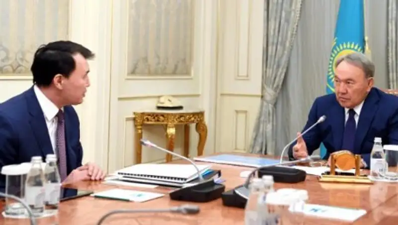 Назарбаев поручил усилить работу по борьбе с коррупцией