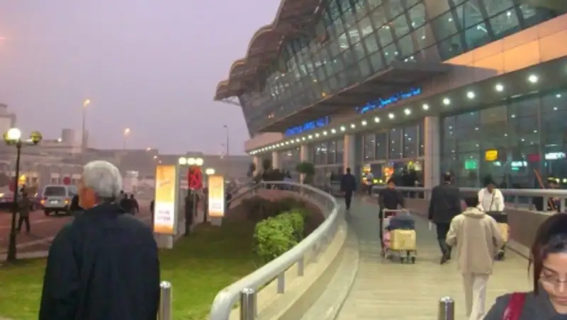 В Каире задержан рейс в Стамбул после сообщения о бомбе на борту самолета