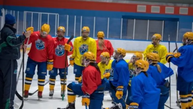 Звезды российской ЖХЛ прибыли в Астану